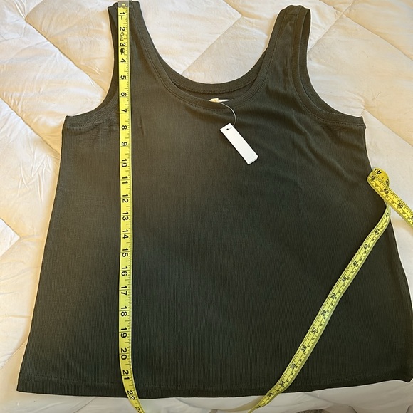 Madewell NWT tank top army green - Picture 5 of 8
